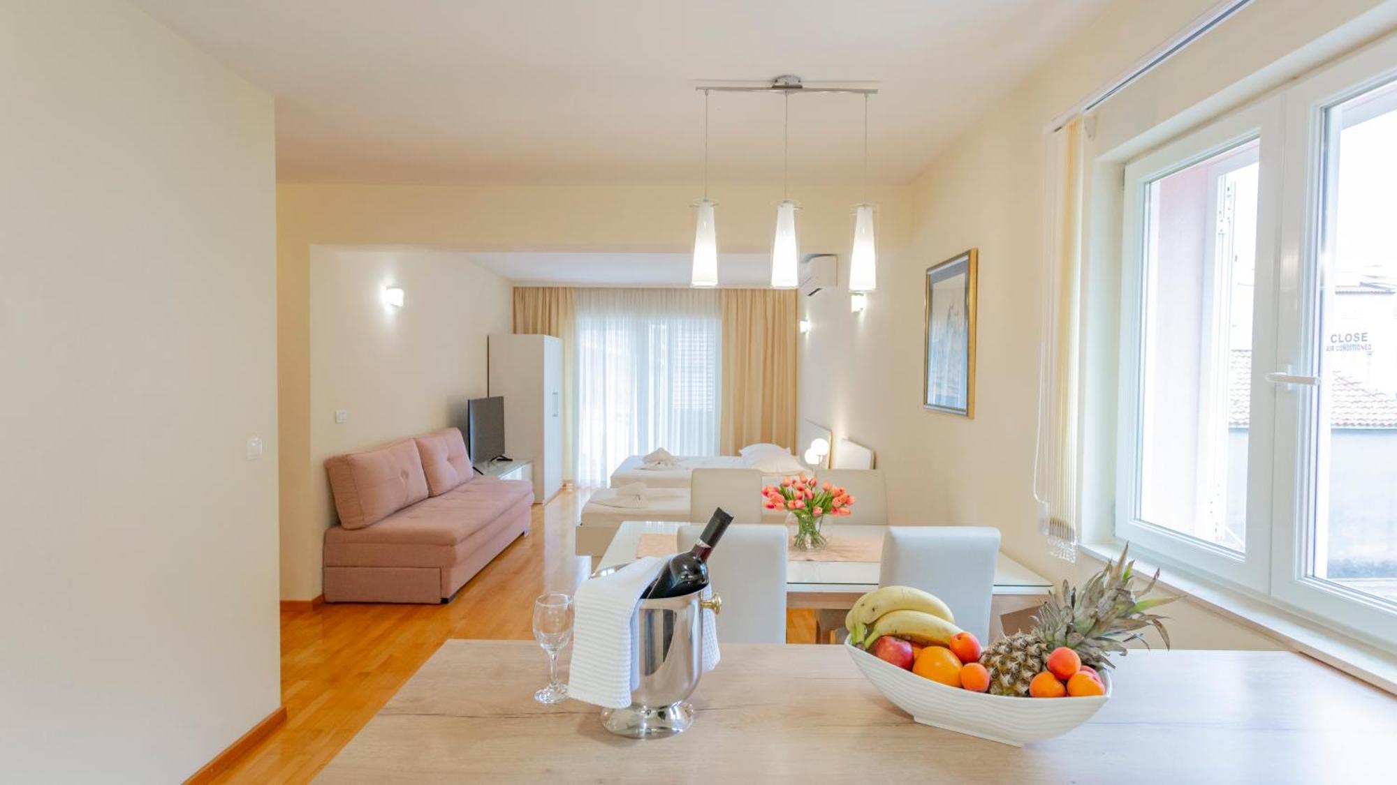 Baska Voda Apartments - Steps From The Beach, Free Parking, Central Location Eksteriør bilde
