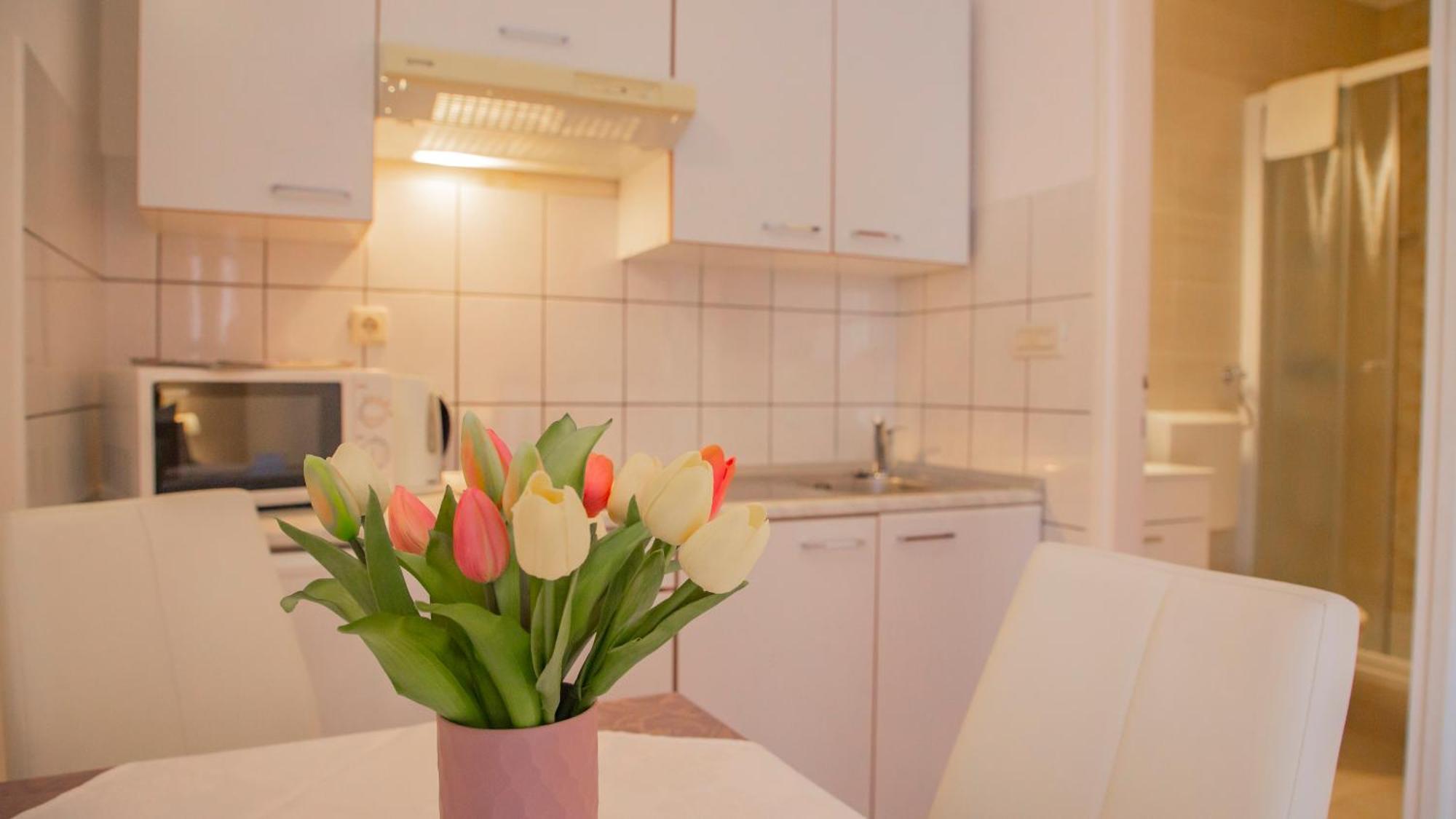 Baska Voda Apartments - Steps From The Beach, Free Parking, Central Location Eksteriør bilde
