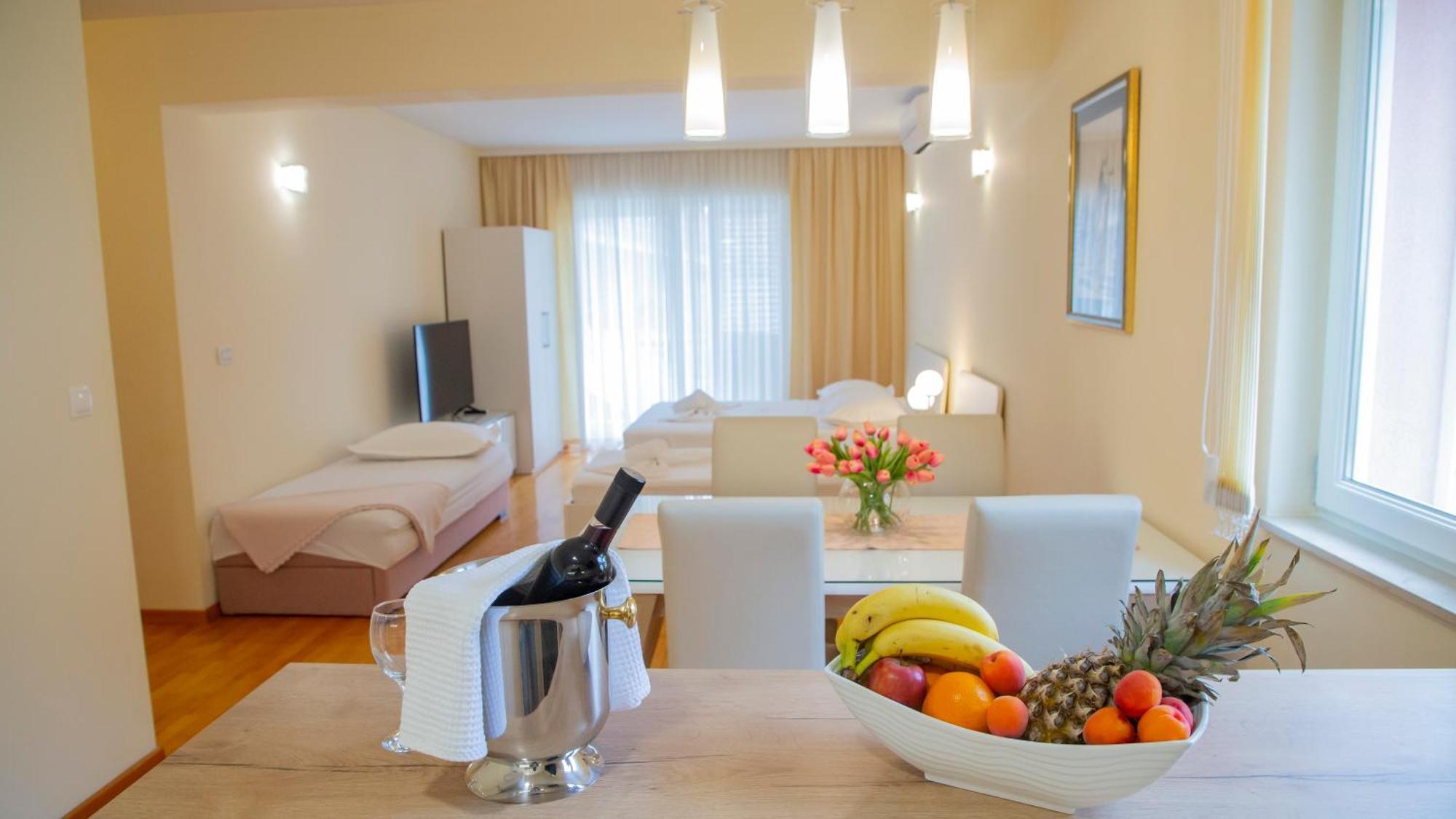 Baska Voda Apartments - Steps From The Beach, Free Parking, Central Location Eksteriør bilde