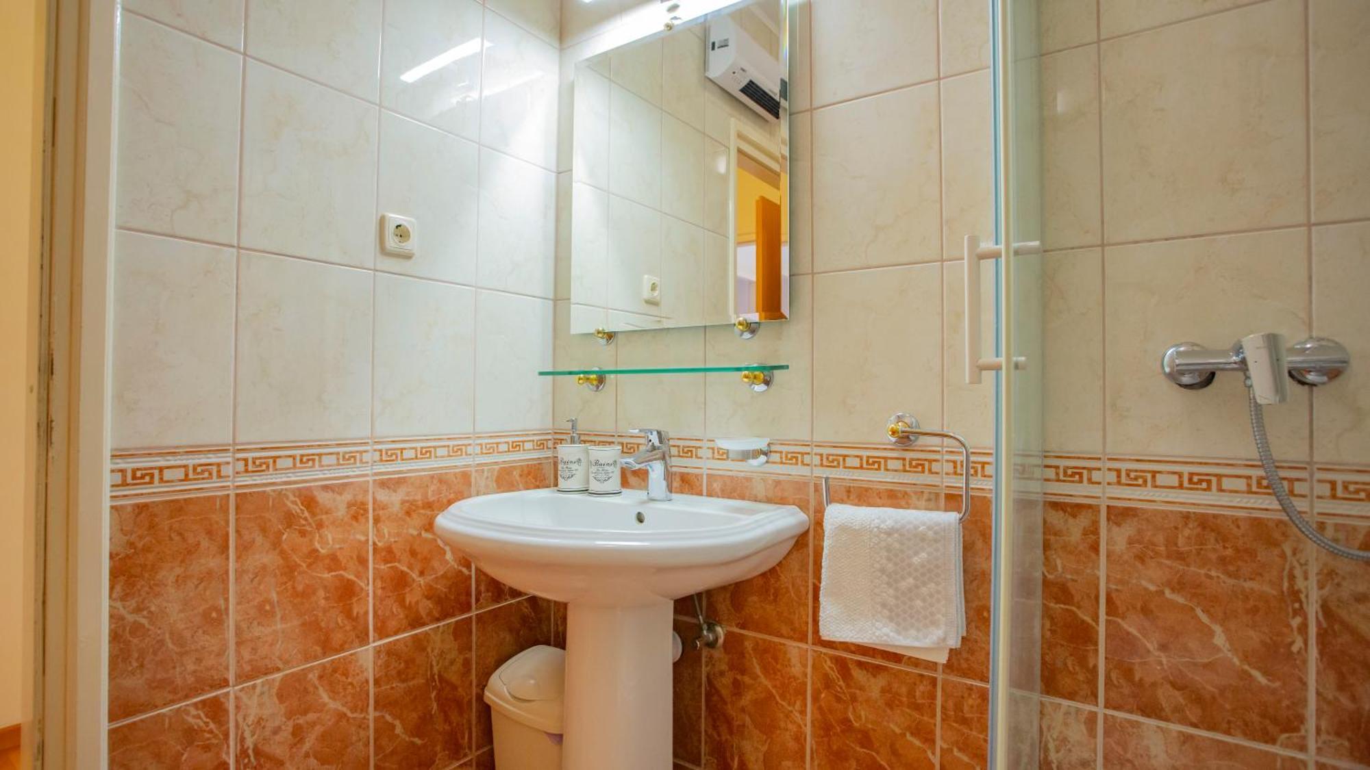 Baska Voda Apartments - Steps From The Beach, Free Parking, Central Location Eksteriør bilde