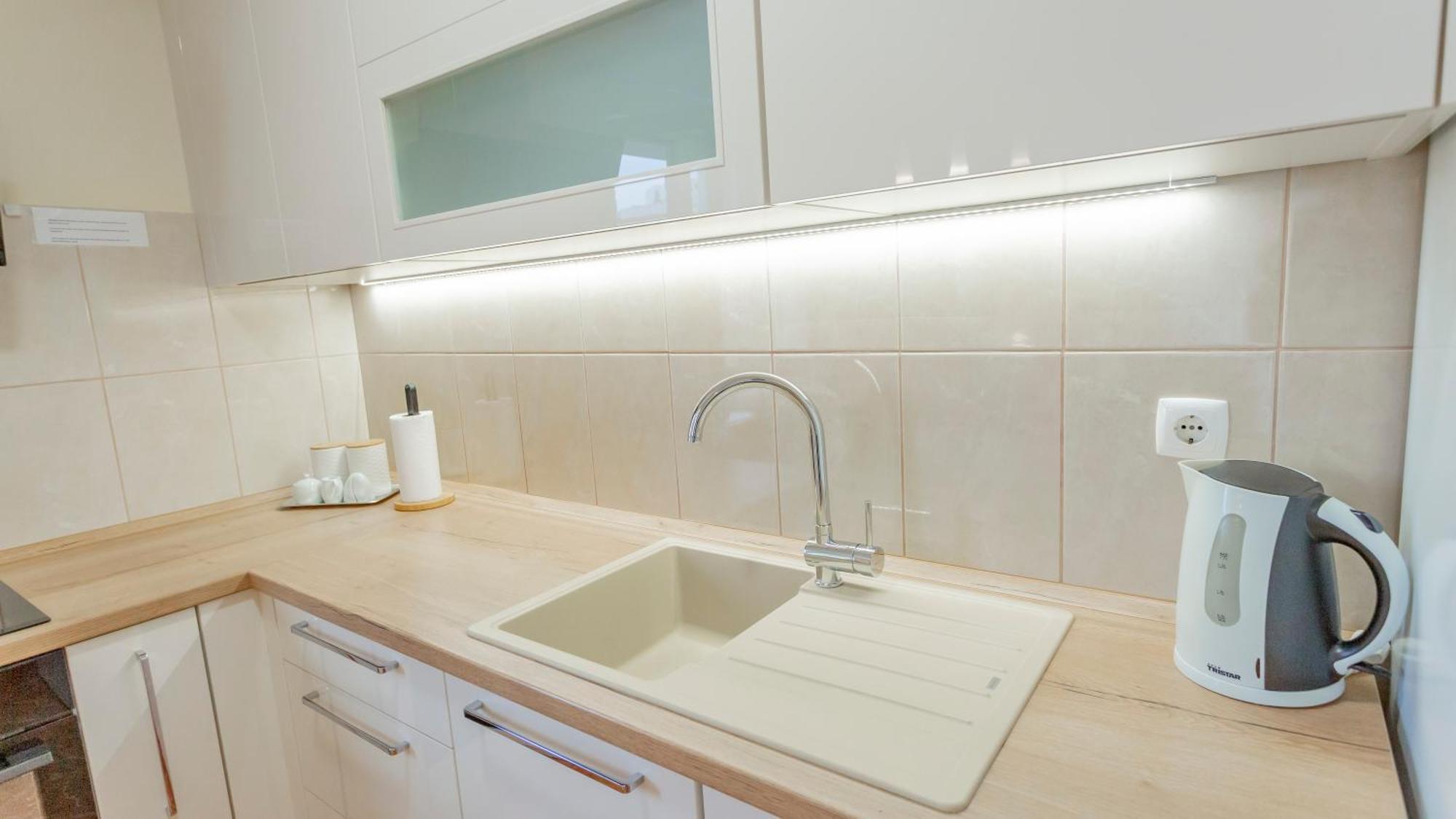 Baska Voda Apartments - Steps From The Beach, Free Parking, Central Location Eksteriør bilde