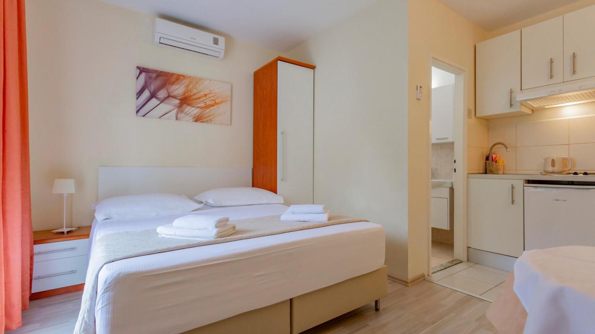 Baska Voda Apartments - Steps From The Beach, Free Parking, Central Location Eksteriør bilde
