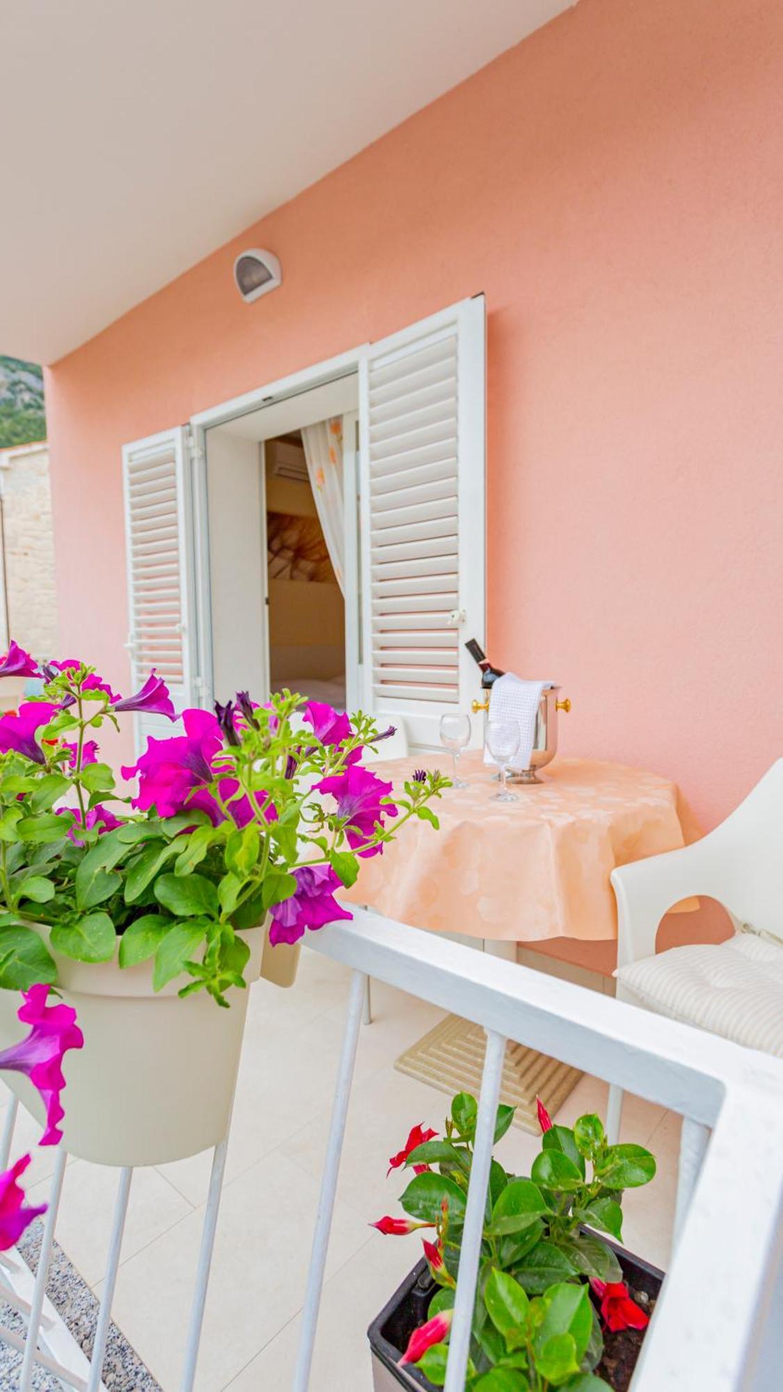 Baska Voda Apartments - Steps From The Beach, Free Parking, Central Location Eksteriør bilde
